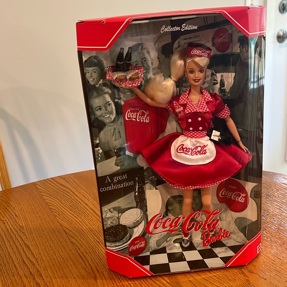 1998 Coca Cola Barbie Waitress